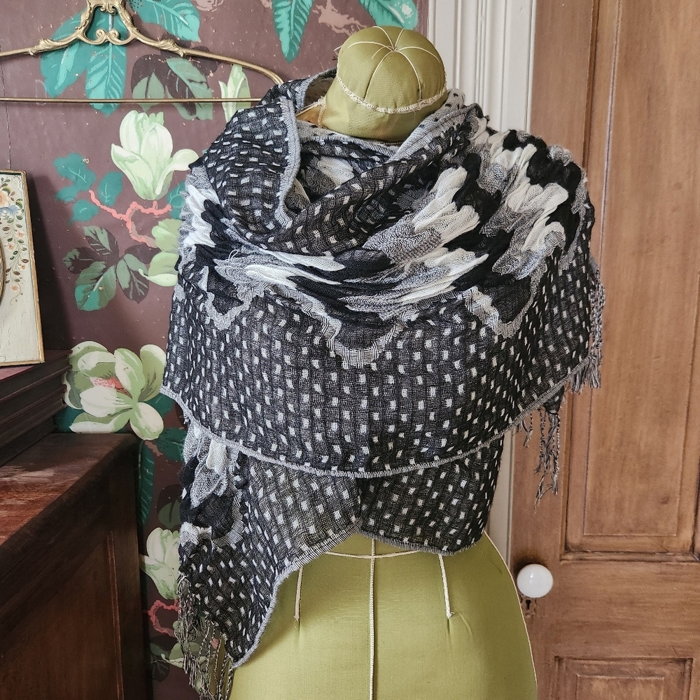 Black and White Patterned Shawl